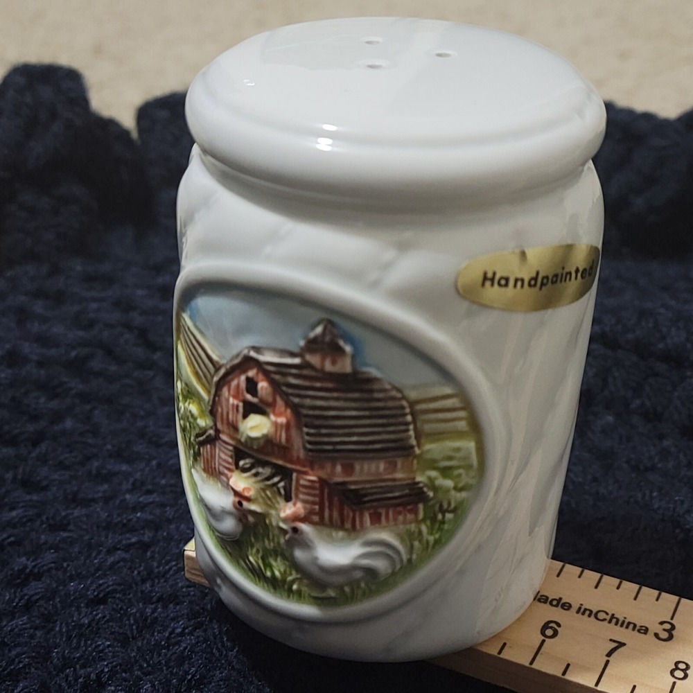 Vtg Gibon Salt Pepper Shakers 3.25" White Farm Barn Ducks Chickens Handpainted - Picture 9 of 9